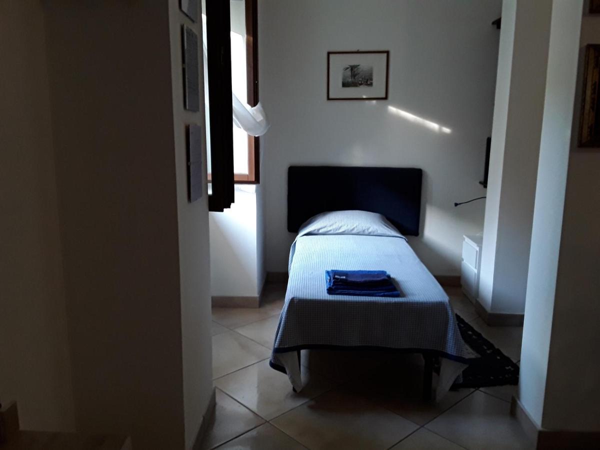 Casa Conte Bed and Breakfast Terracina Exterior foto